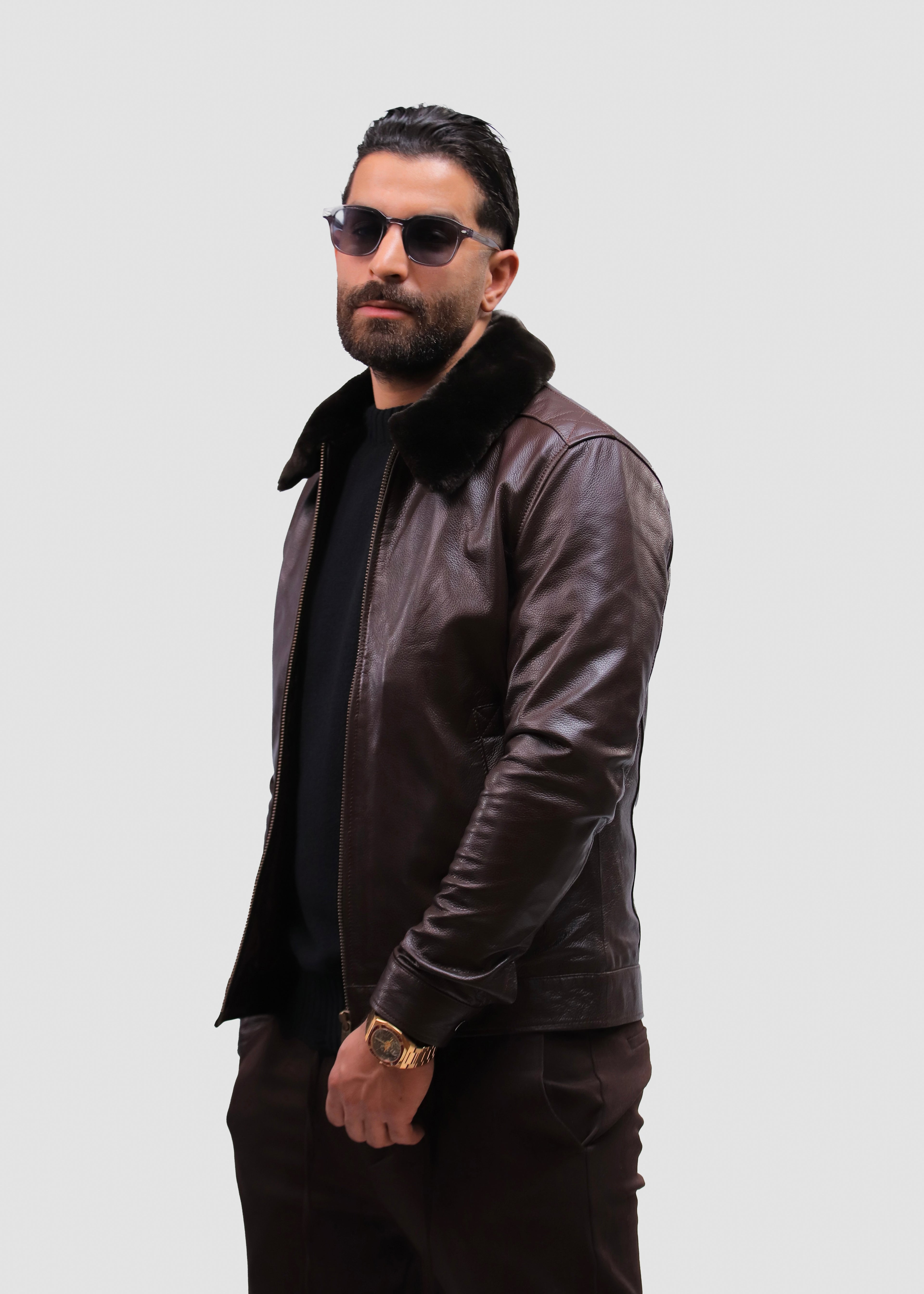 Veste en Cuir de Vachette avec Col en Fourrure démontable. ɴ𝓸𝓾𝓿𝓮𝓵𝓵𝓮 𝓬𝓸𝓵𝓵𝓮𝓬𝓽𝓲𝓸𝓷