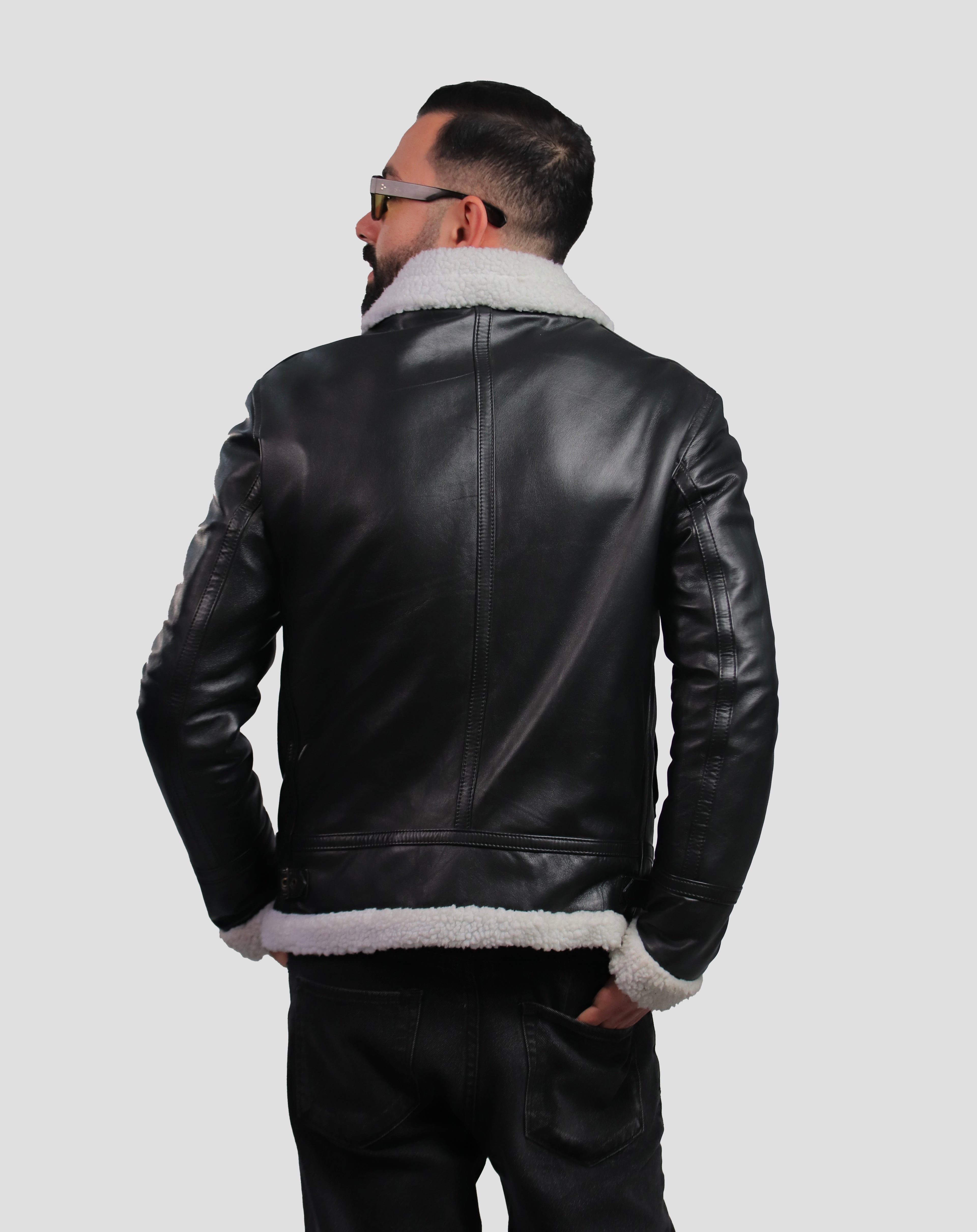 Veste en cuir avec doublure en fourrure ɴ𝓸𝓾𝓿𝓮𝓵𝓵𝓮 𝓬𝓸𝓵𝓵𝓮𝓬𝓽𝓲𝓸𝓷