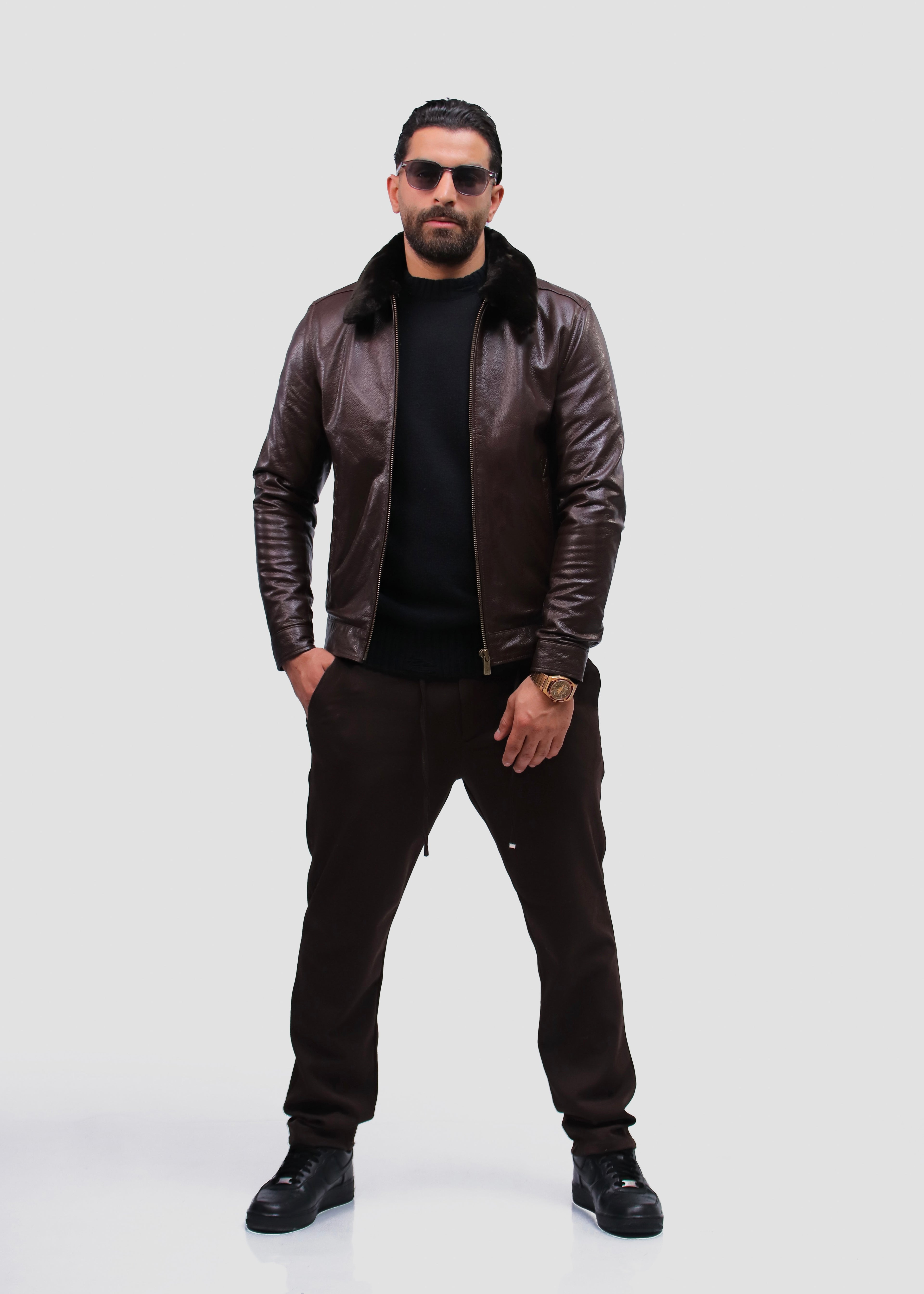 Veste en Cuir de Vachette avec Col en Fourrure démontable. ɴ𝓸𝓾𝓿𝓮𝓵𝓵𝓮 𝓬𝓸𝓵𝓵𝓮𝓬𝓽𝓲𝓸𝓷