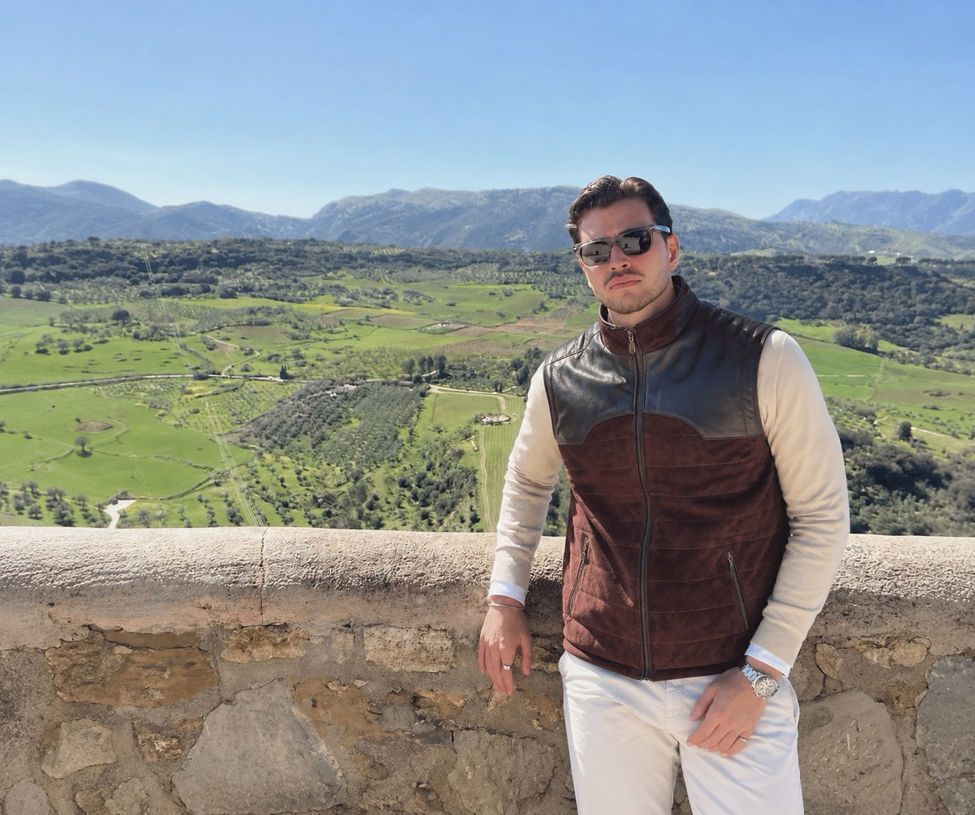 Gilet en daim à détails cuir
