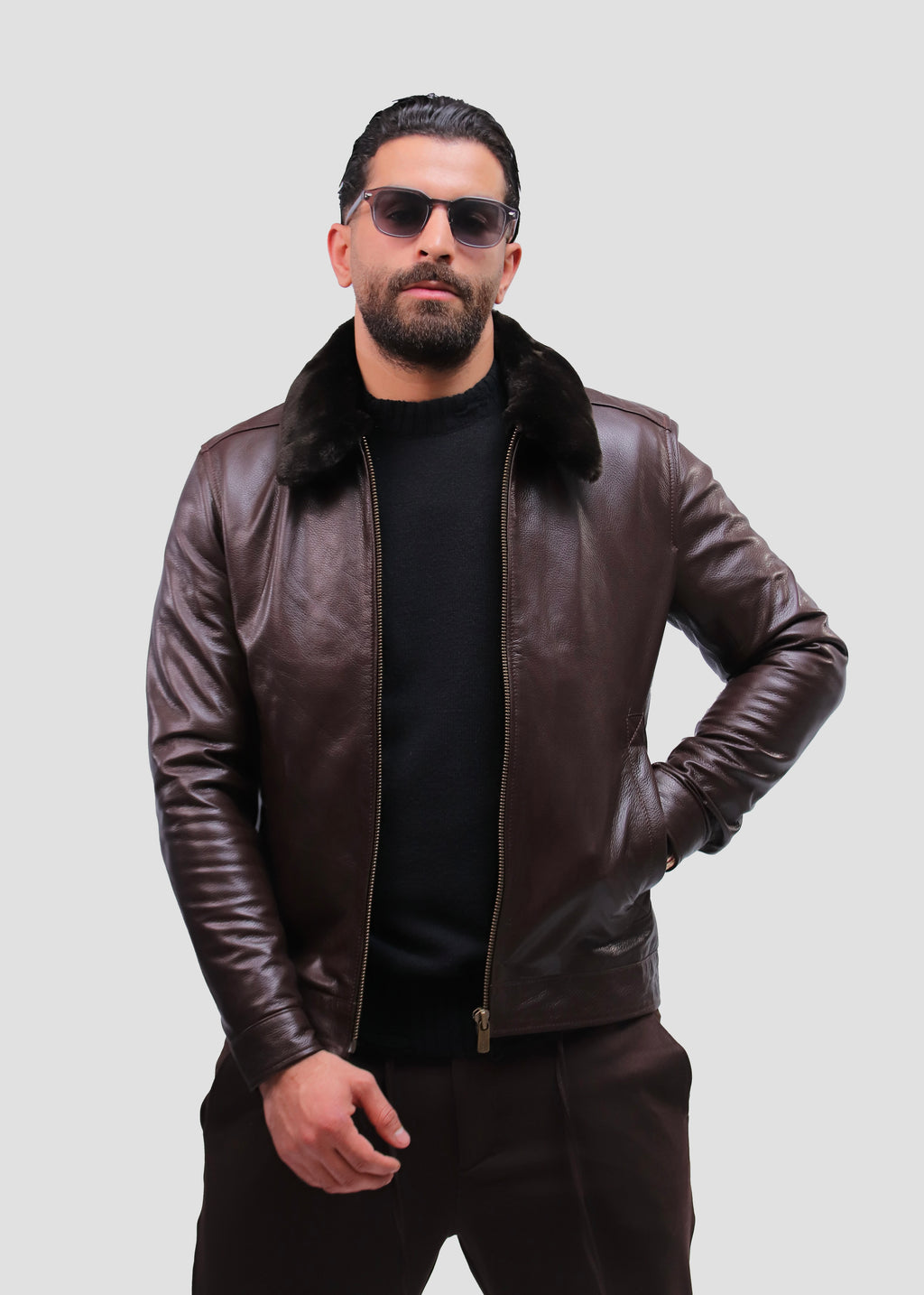 Veste en Cuir de Vachette avec Col en Fourrure démontable. ɴ𝓸𝓾𝓿𝓮𝓵𝓵𝓮 𝓬𝓸𝓵𝓵𝓮𝓬𝓽𝓲𝓸𝓷
