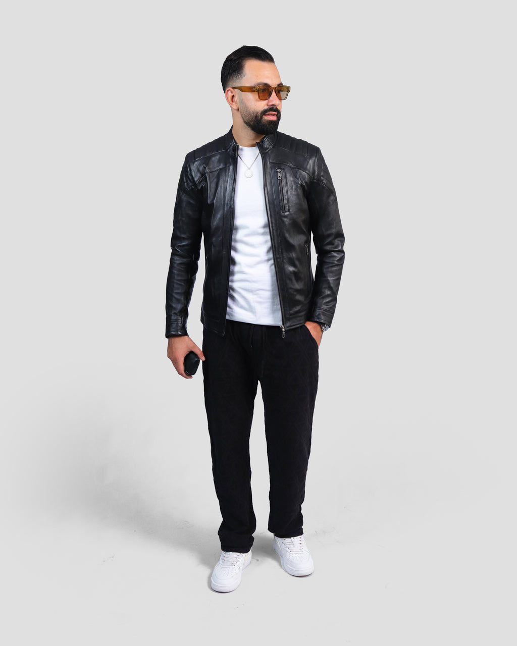 Blouson noir en cuir véritable